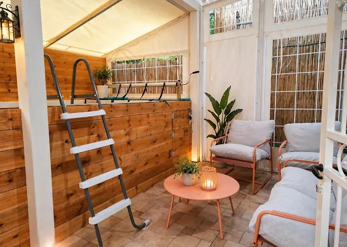 Apt With Private Hot Pool
