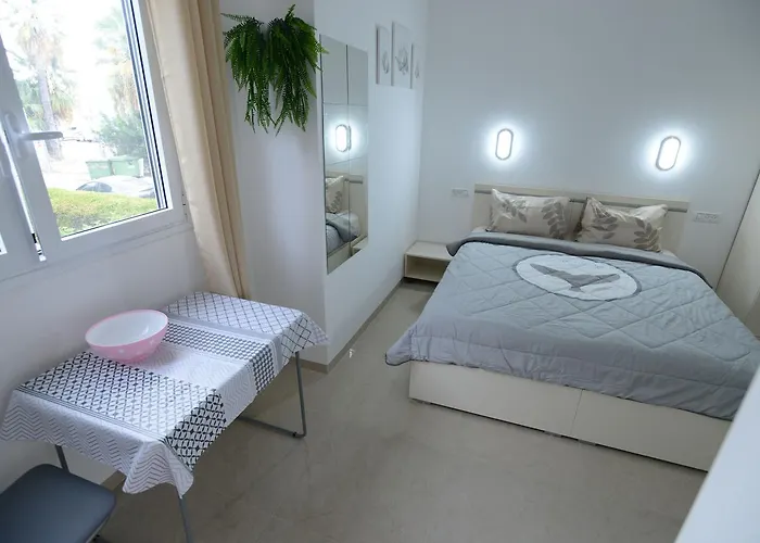 Olga Beach Apartment 28